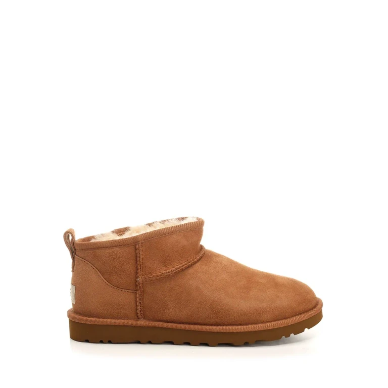 m Classic Ultra Mini Ankle Boots (1137391-CHE)