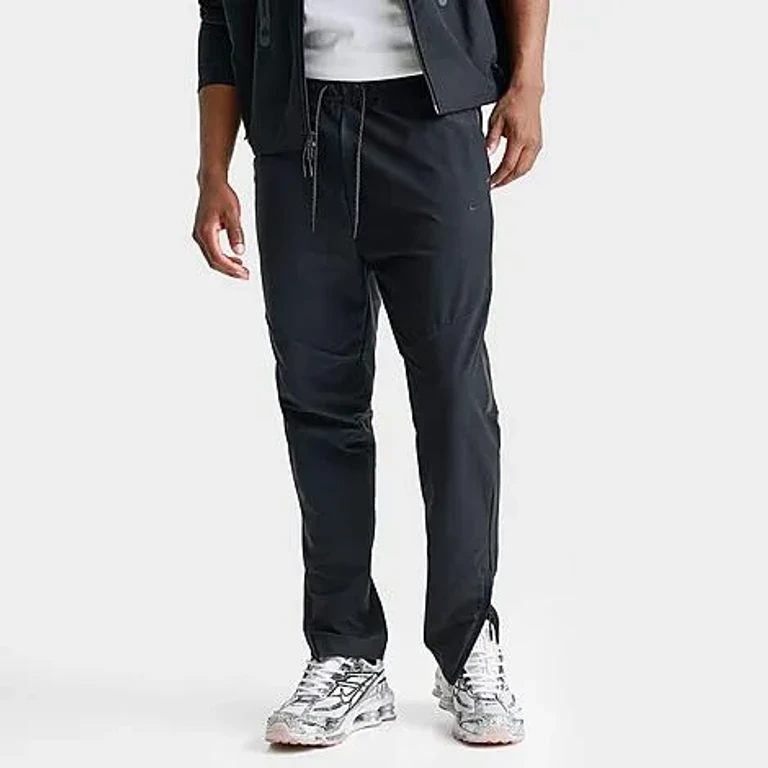 Nike Men's Tech Dri-FIT Shori Knit Pants in Black Size: Small