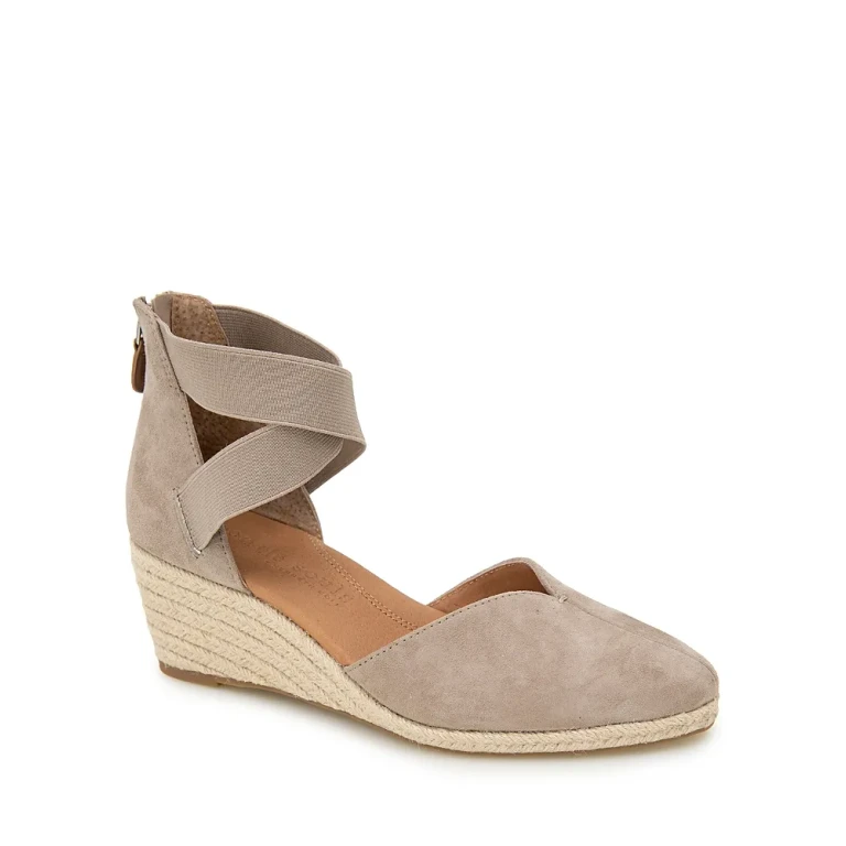 Gentle Souls by Kenneth Cole Women's Orya Almond Toe Espadrille Wedge Heel Pumps