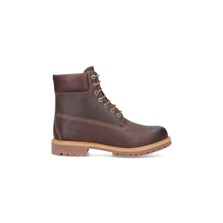Schnürstiefel mit sechs Ösen aus Leder