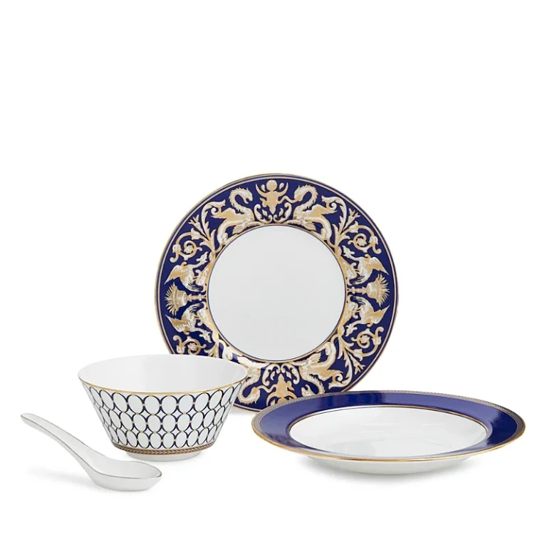 Wedgwood Renaissance Gold Four Piece Place Setting, Set of 2
