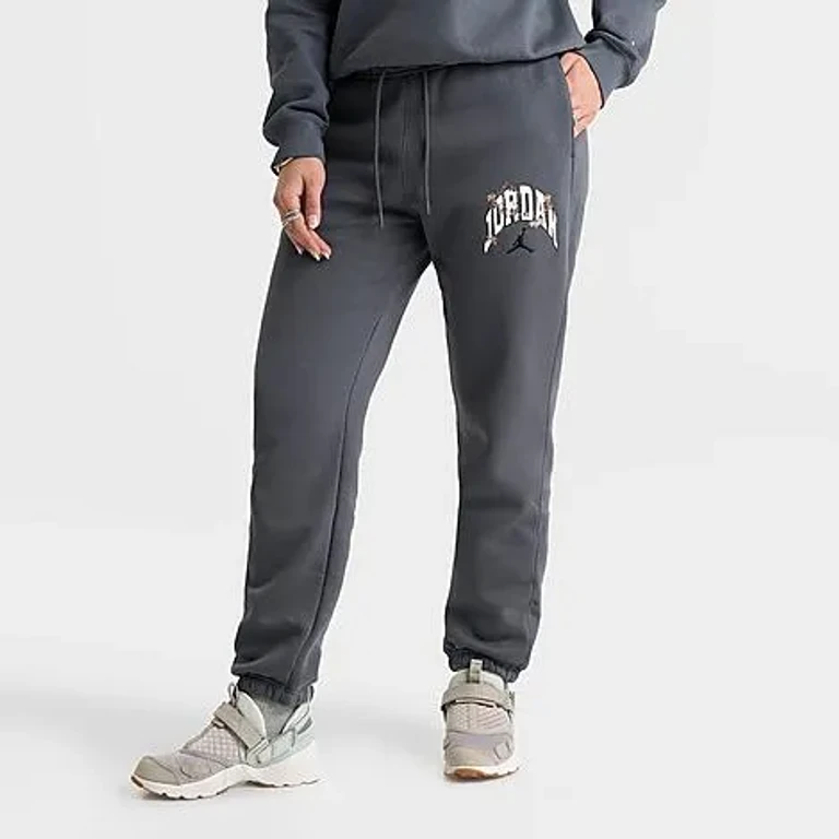 Jordan Women's Brooklyn Fleece Realtree Jogger Pants in Iron Grey/Black Size: XS