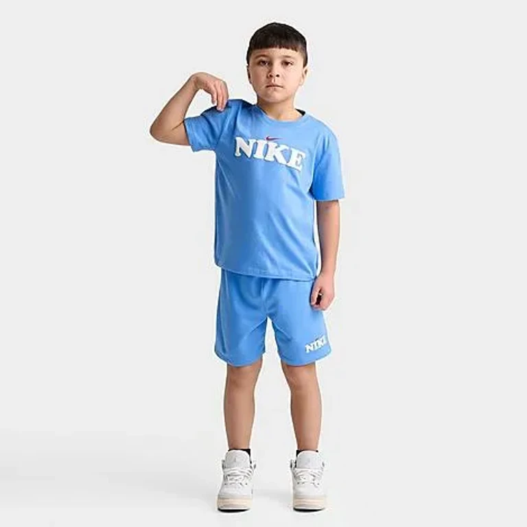 Nike Little Kids T-Shirt and Shorts Set in University Blue Size: 4
