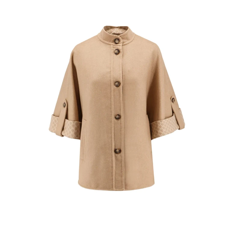 Max Mara Virgin Wool And Cashmere Cape Wih Pockets On The Front