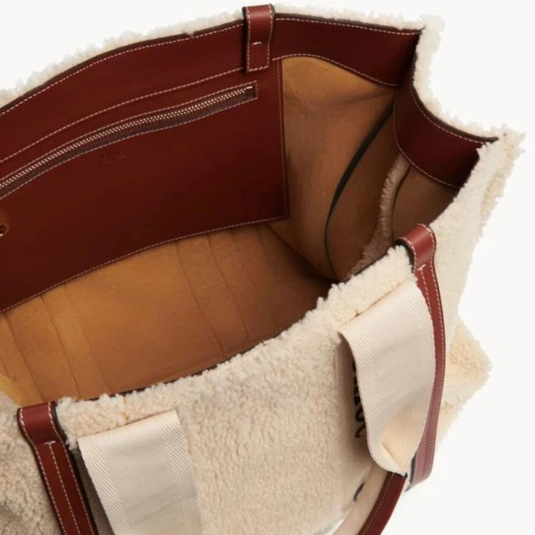 Chloé Woody Shearling Tote Bag Beige - Women