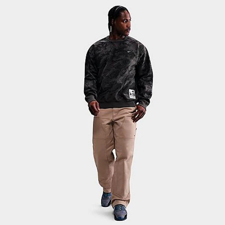 Nike Men's Solo Swoosh Fleece Crewneck Sweatshirt in Medium Ash/Black Size: XS
