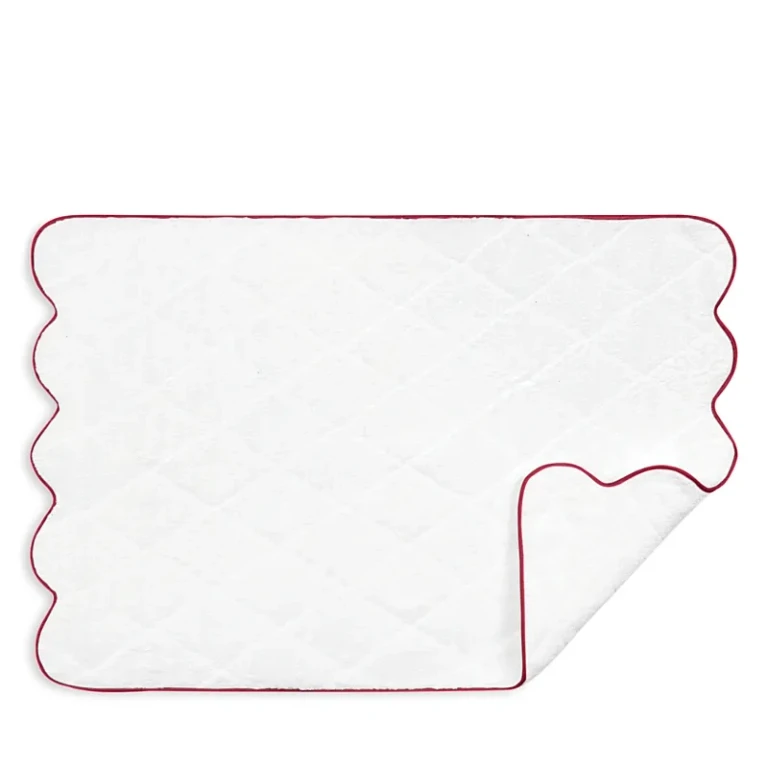 Matouk Cairo Scallop Quilted Mat