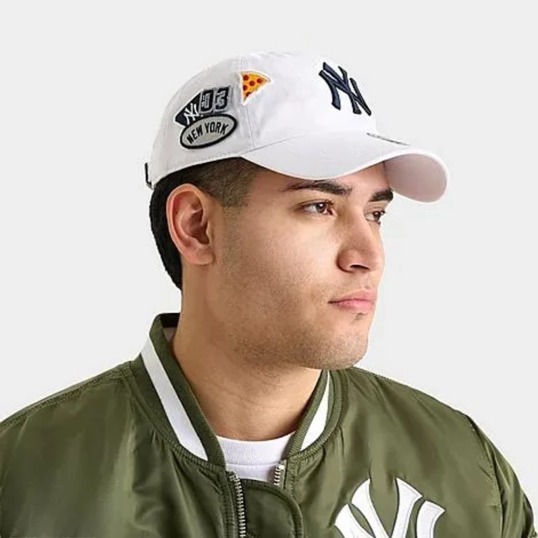 47 Brand '47 New York Yankees MLB Badges Clean Up Strapback Hat in White/Navy