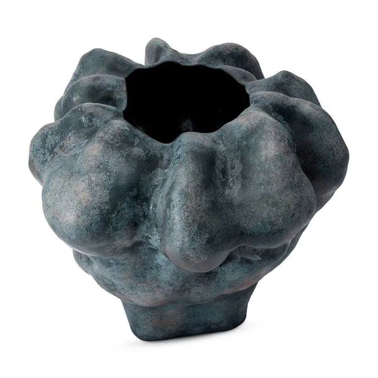 L'Objet Timna Vase, Short