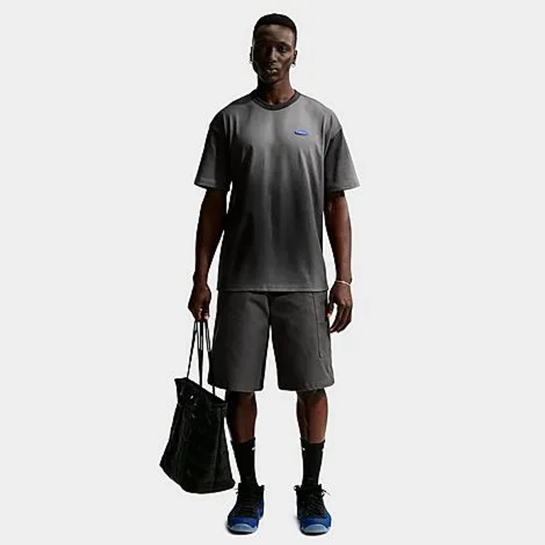 Nike Men's Sportswear Premium Essentials Washed Patch T-Shirt in Anthracite Size: XS