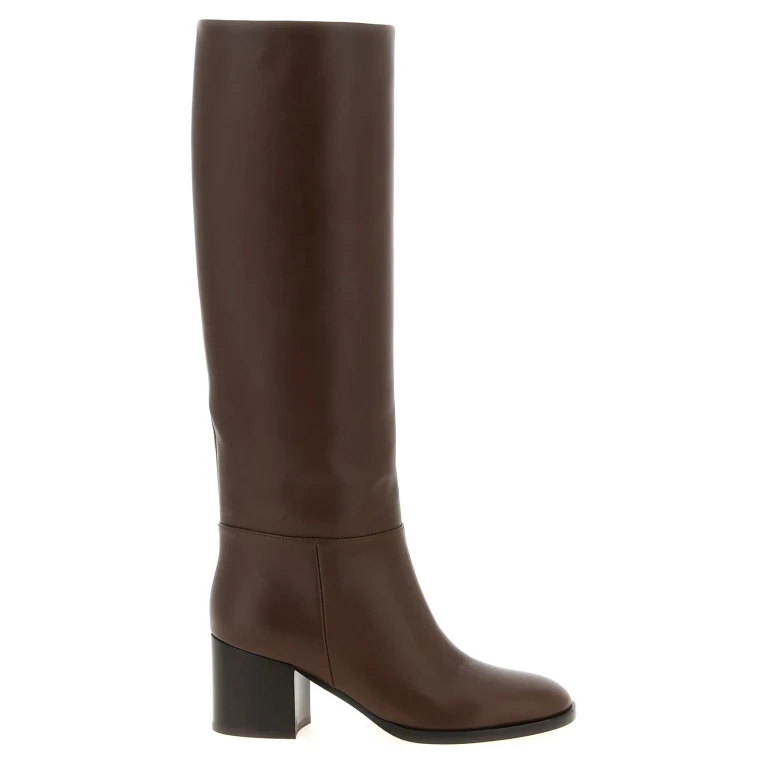 Braune Stiefel