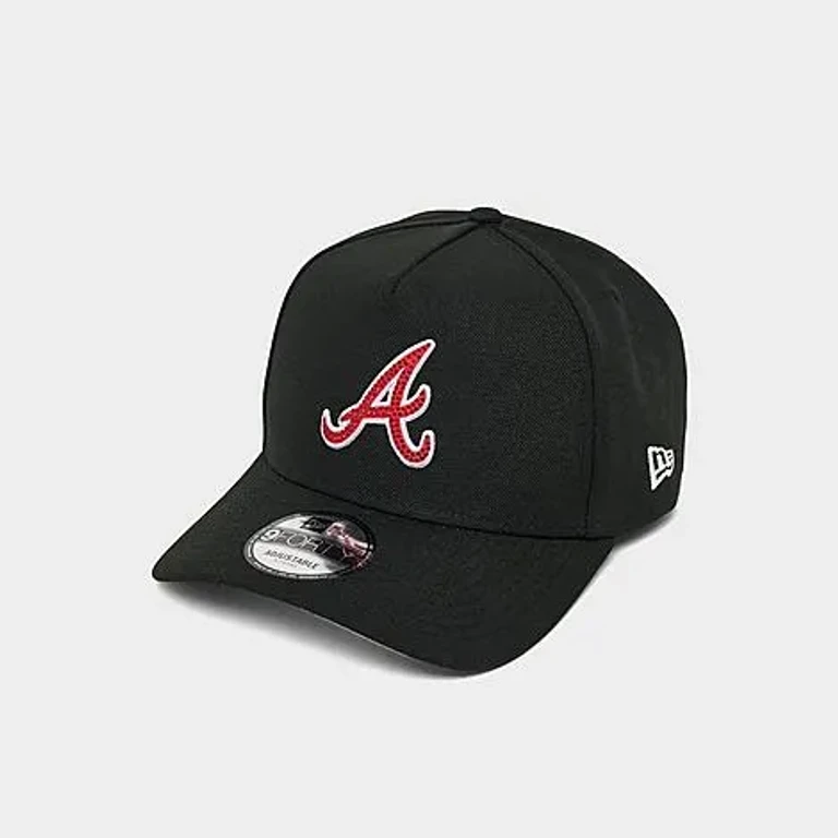 New Era Atlanta Braves MLB 9FORTY Rhinestones Snapback Hat in Black/Red