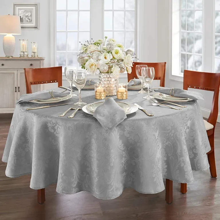 Elrene Caiden Elegance Damask Round Tablecloth, 70 x 70