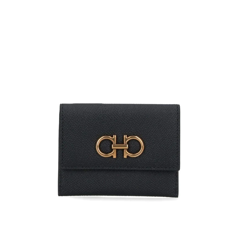 Gancini Smooth Calfskin Card Holder with Contrast Logo (795964001)