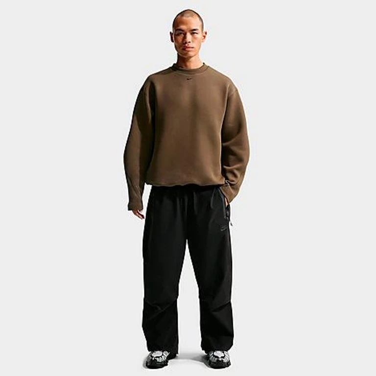 Nike Men's Tech Fleece Loose Fit Crewneck Sweatshirt in Dark Hazel/Black Size: XS