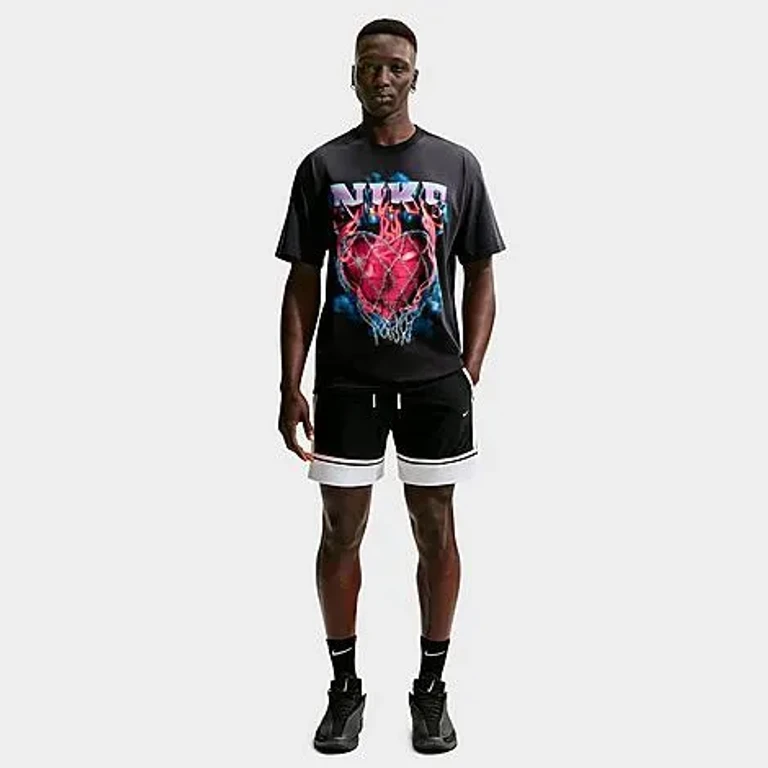 Nike Men's Standard Issue 6" Basketball Shorts in Black/White/Pale Ivory Size: XS
