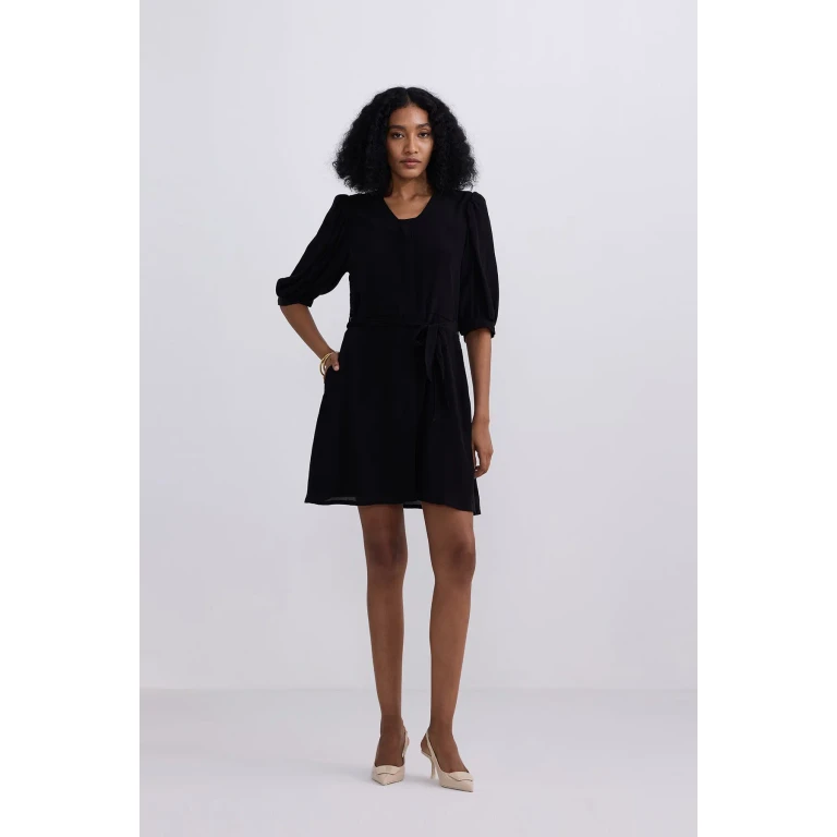 Short Dress with a Waist-tie in Black