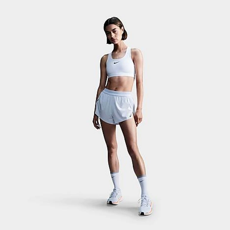 Nike Women's Swoosh Medium Support Sports Bra in White/Stone Mauve/Black Size: XXS