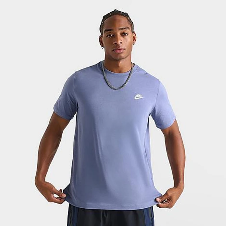 Nike Men's Sportswear Club T-Shirt in World Indigo Size: XS