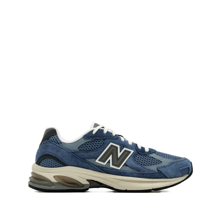 2010 麂皮网面运动鞋