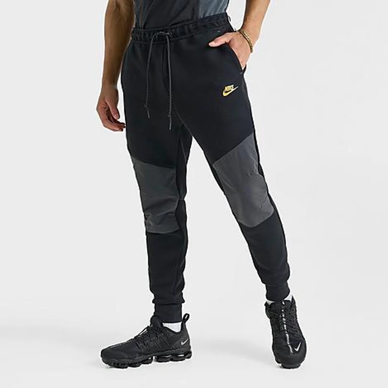 Nike Men's Sportswear Tech Fleece Jogger Pants in Black/Dark Smoke Grey/Metallic Gold Size: XS