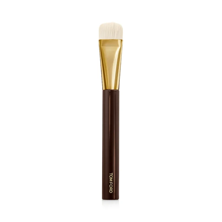 Tom Ford Shade & Illuminate Brush 04