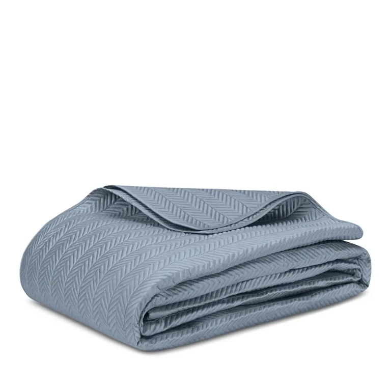 Matouk Netto Quilted Coverlet, Full/Queen