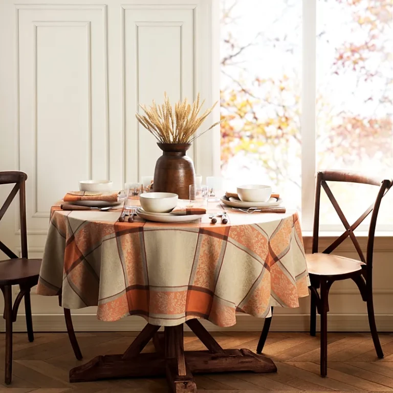Elrene Home Fashions Autumnal Harvest Jacquard Tablecloth, 60 x 84 Oval