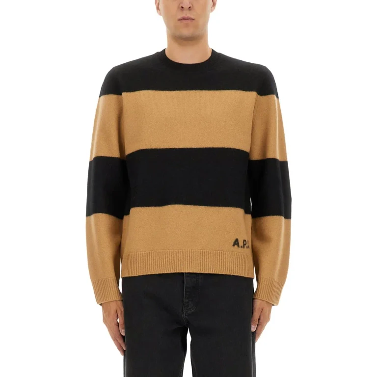 A. P.C. Pull Col Rond - Camel