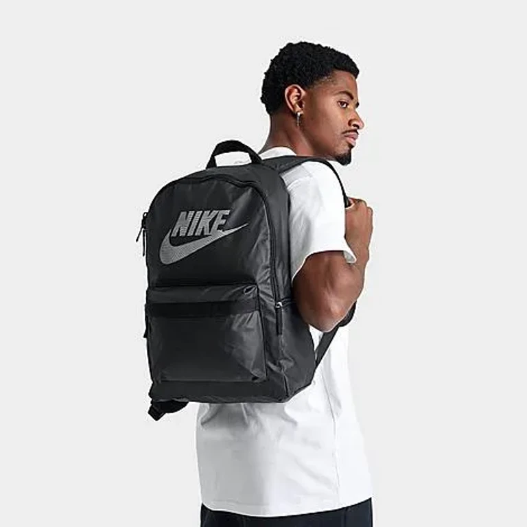Nike Heritage Backpack (25L) in Black