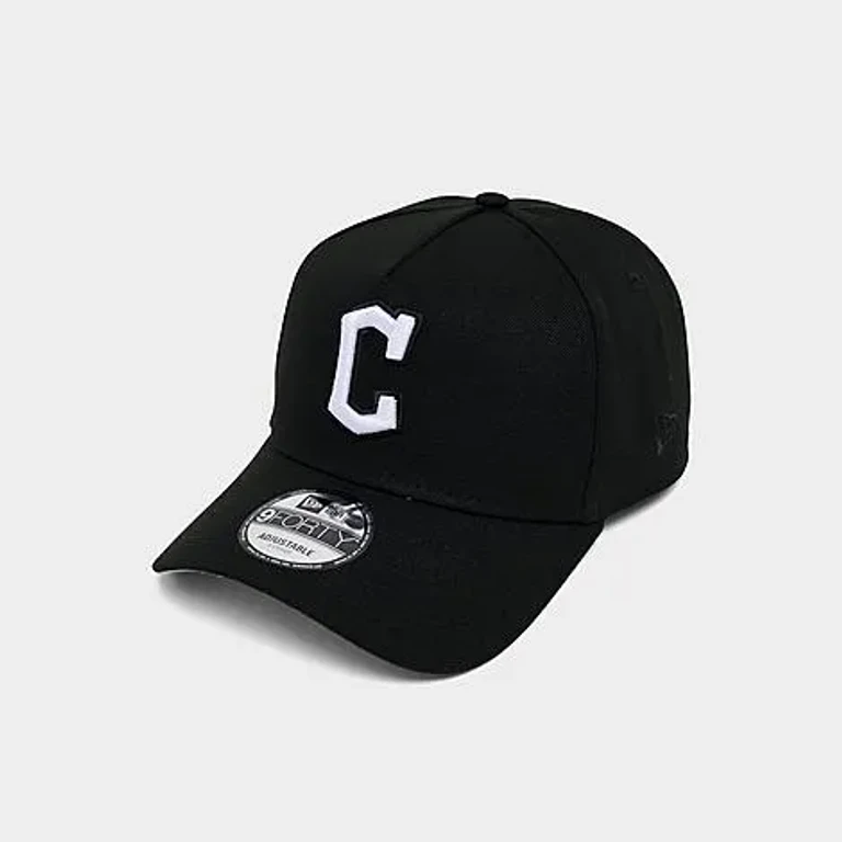 New Era Cleveland Guardians MLB 9FORTY A-Frame Monochrome Snapback Hat in Black/White