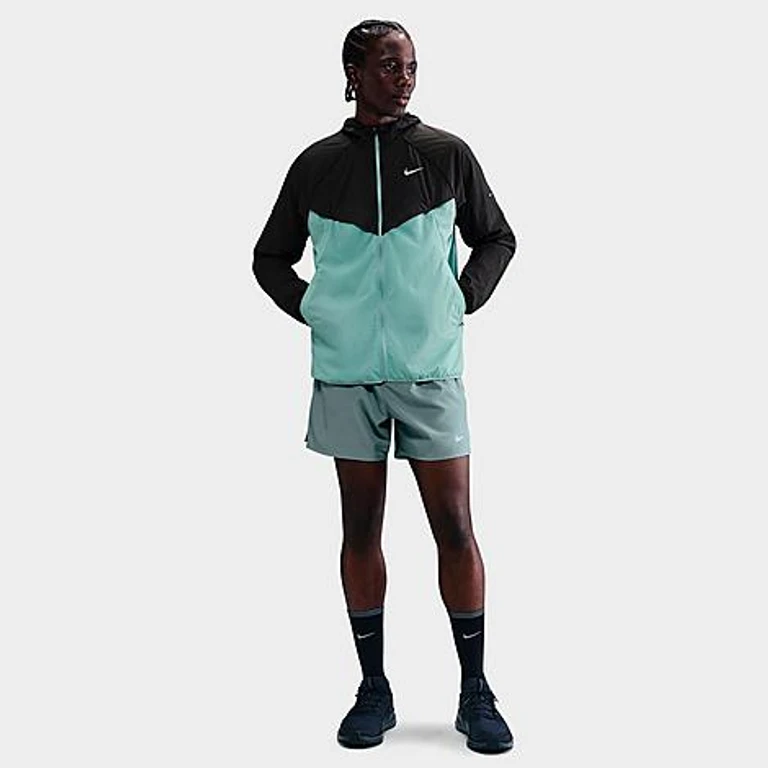 Nike Men's Stride Repel UV Running Jacket in Smoke Grey/Smoke Grey Size: Small