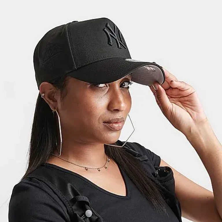 New Era New York Yankees MLB 9FORTY Snapback Hat in Black