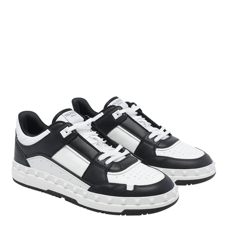 Valentino Garavani Sneakers Black Calf Leather/rubber Sole - Men