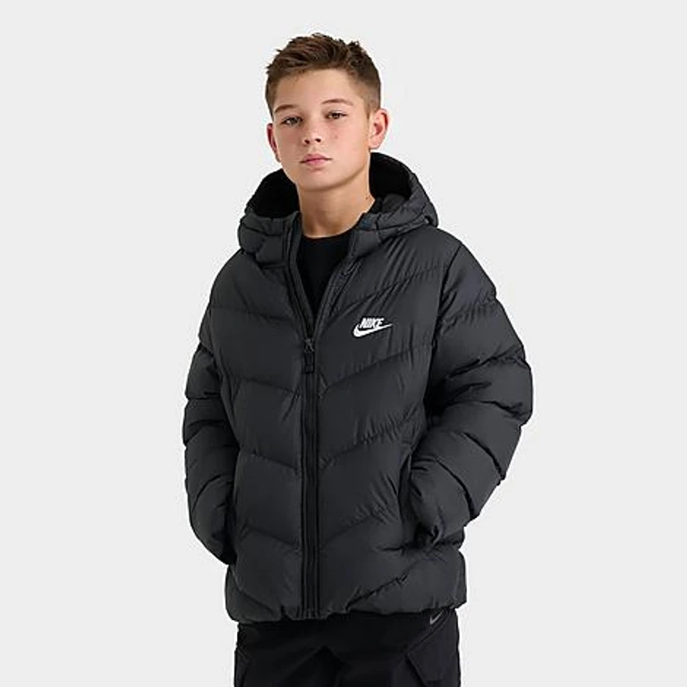 Nike Big Kids Sportswear All Day Play Therma-FIT Loose-Fit Puffer Jacket in Black/White Size: Small