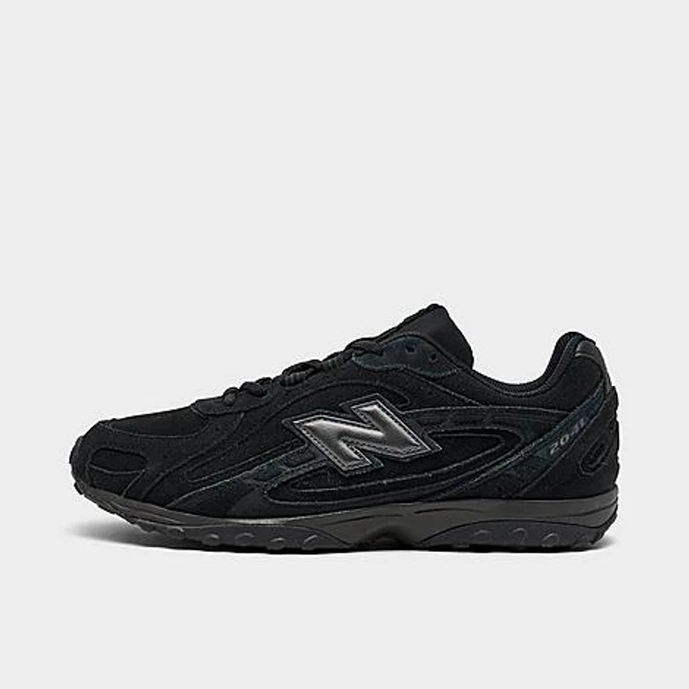 Women's 204L Casual Shoes in Black Size: 5.0
