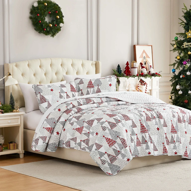 Merry and Bright Oversized Quilt Set