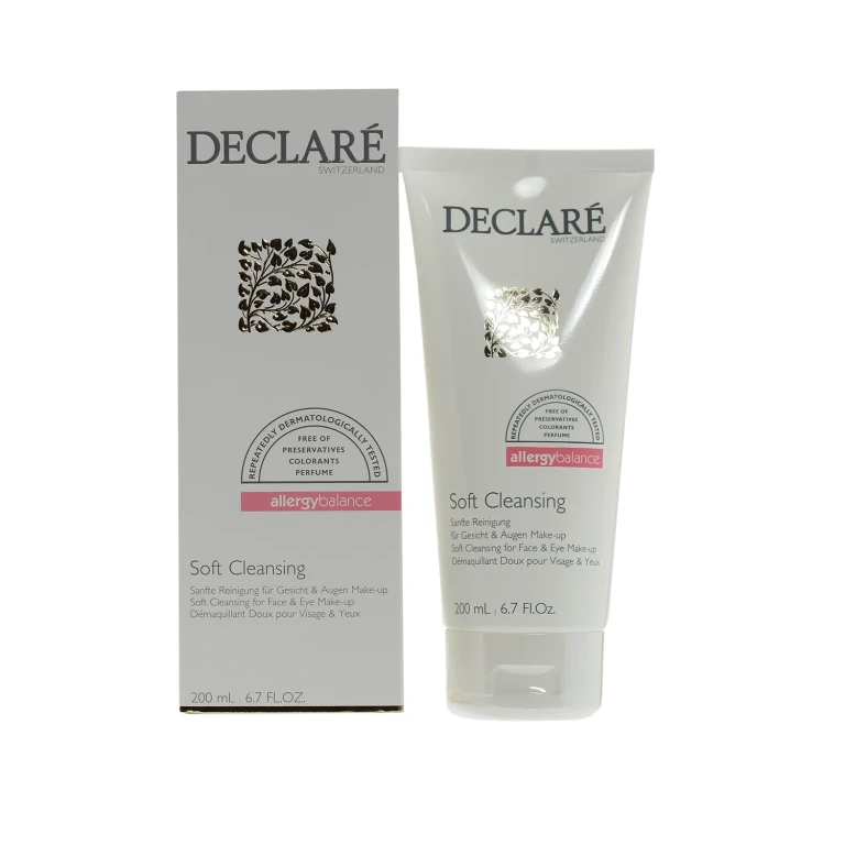 Soft Cleansing For Face And Eye Make-Up