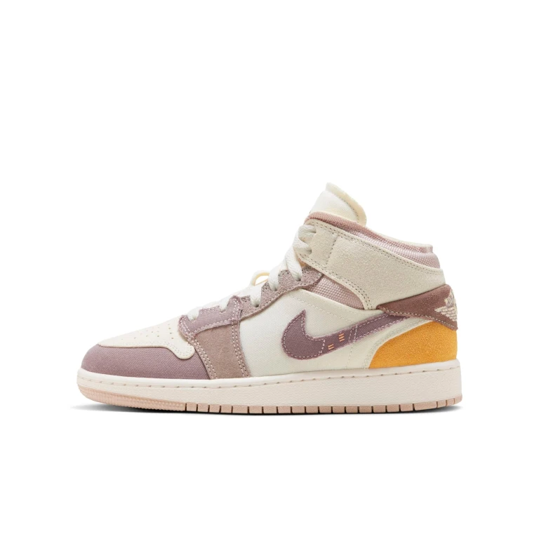 Grade School Retro 1 Mid Se Craft 'Taupe Haze' Gs Sneakers