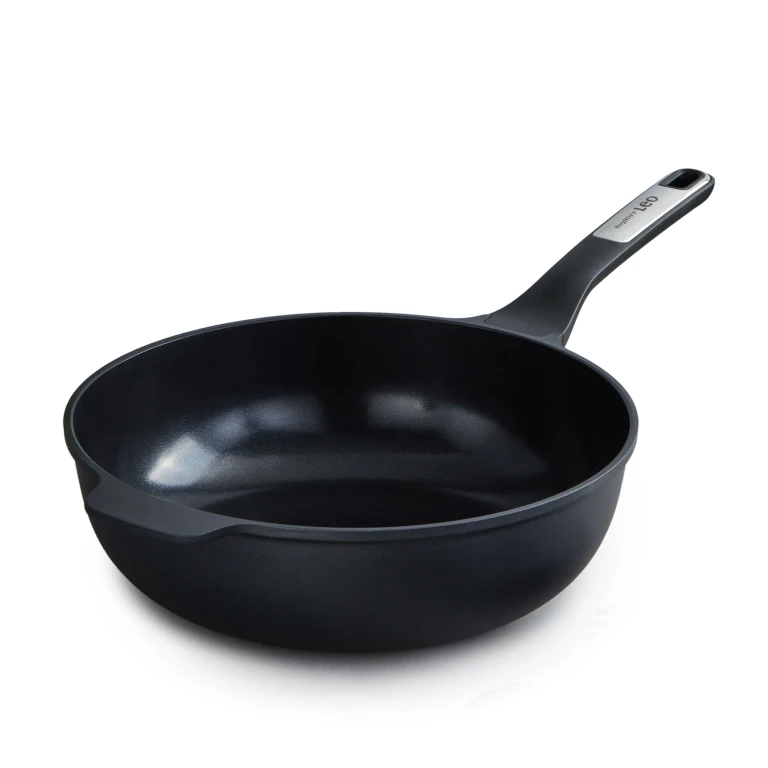 Leo Phantom Nonstick Ceramic 11" Wok Pan 4.6qt., Recycled
