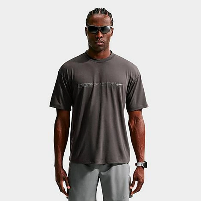Nike Men's Disrupt Dri-FIT Short-Sleeve Running Top in Medium Ash/Black Size: Small