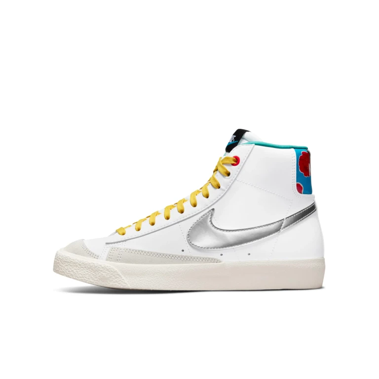 Grade School Blazer Mid 77 'White Vivid Sulfur Gs' Sneakers