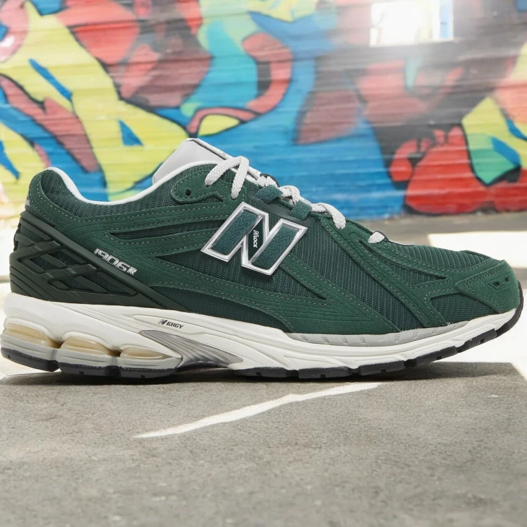 Men's 1906R 'Nightwatch Green' Sneakers