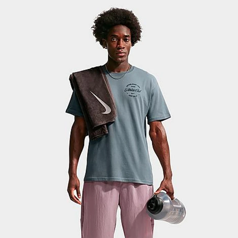 Men's N. A.C. Grit Graphic T-Shirt in Smoke Grey/Black Size: Small