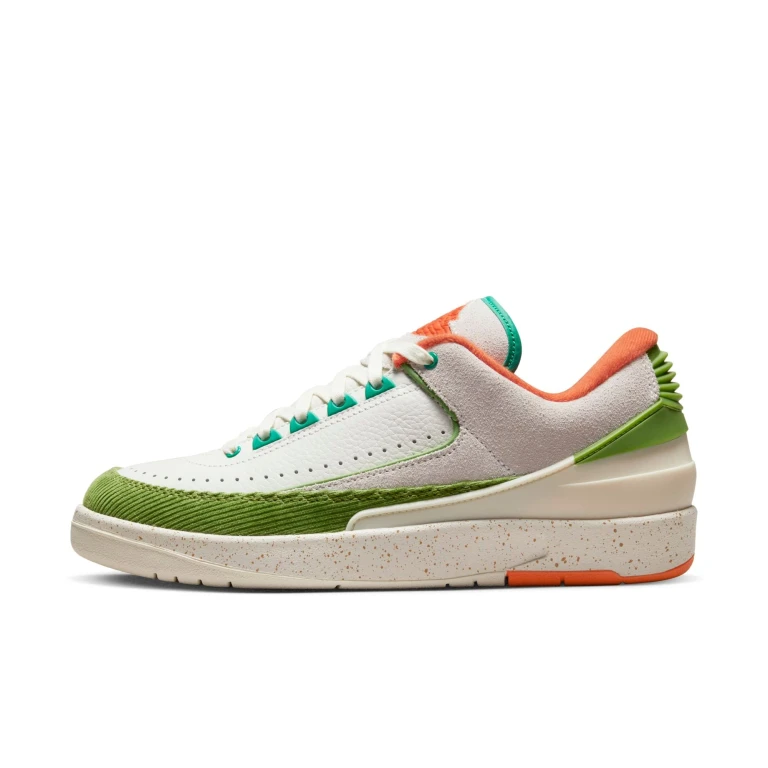 Women's Retro 2 Low 'Titan' Sneakers