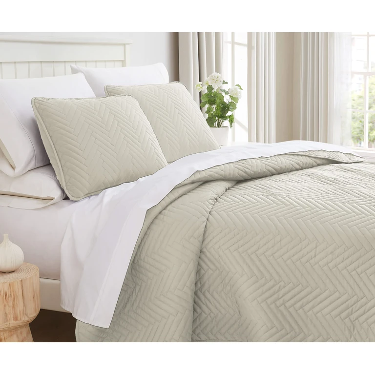 Chevron Oversized Quilt Set