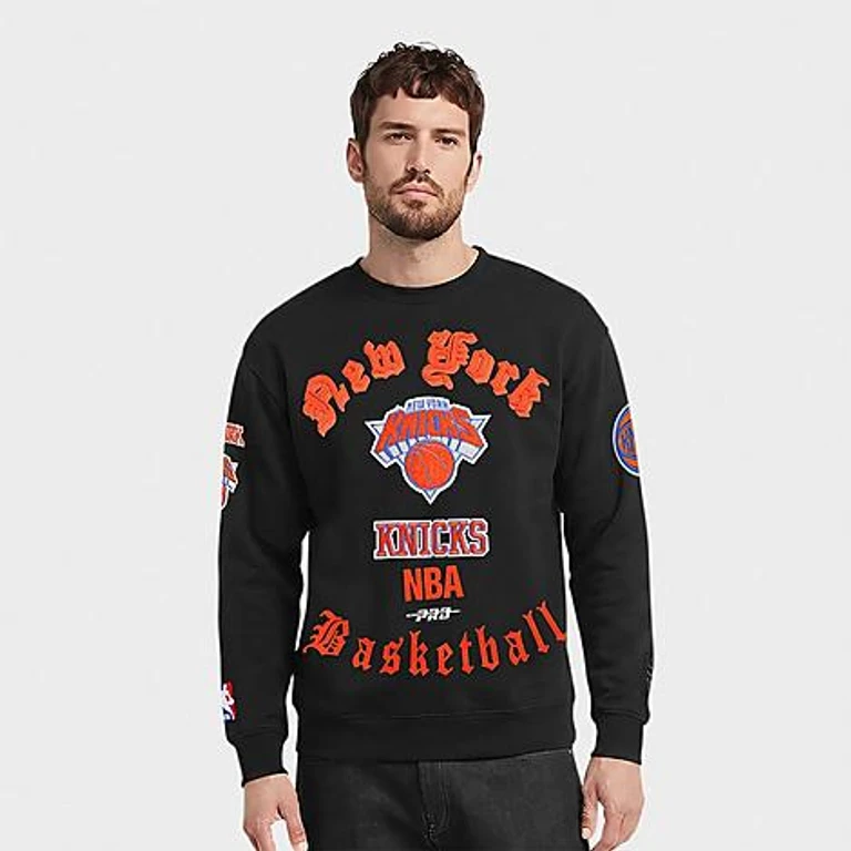 Pro Standard Men's New York Knicks NBA Old English Fleece Crewneck Sweatshirt in Black Size: Small