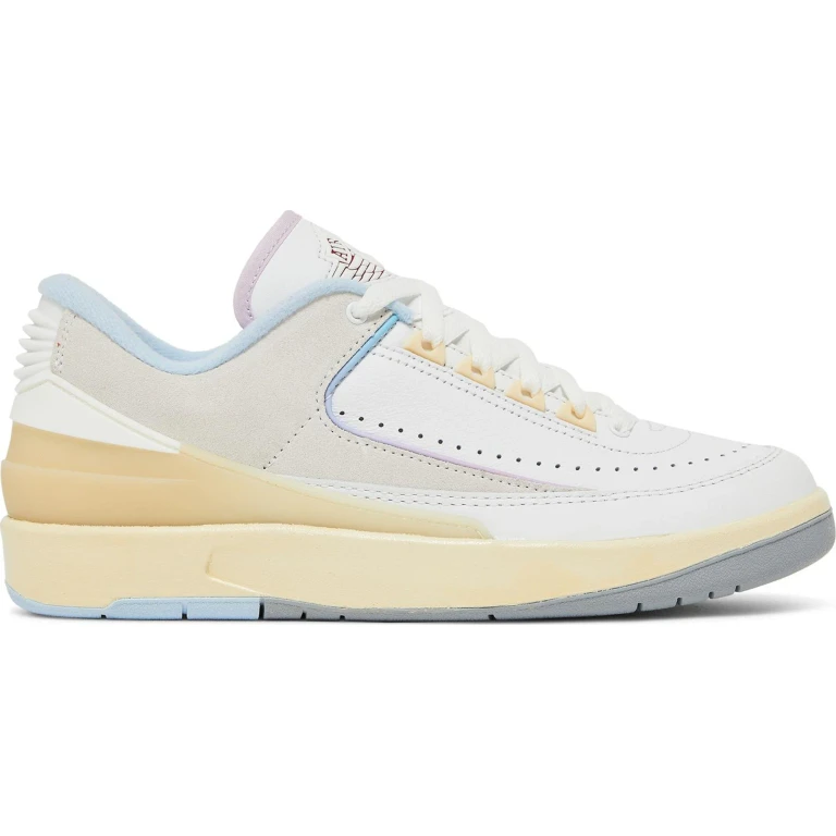 Women's Retro 2 Low 'Look, Up In The Air ' Sneakers
