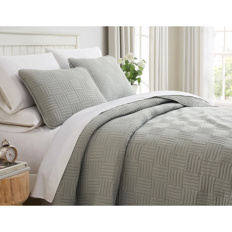 Grid Oversized Quilt Set