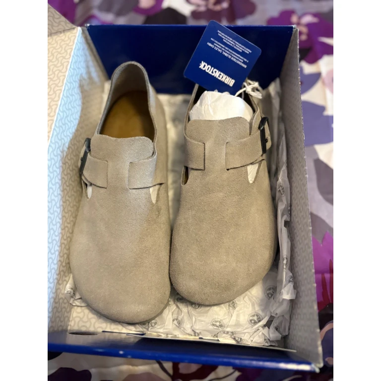 Unisex London Suede Leather Stone Coin